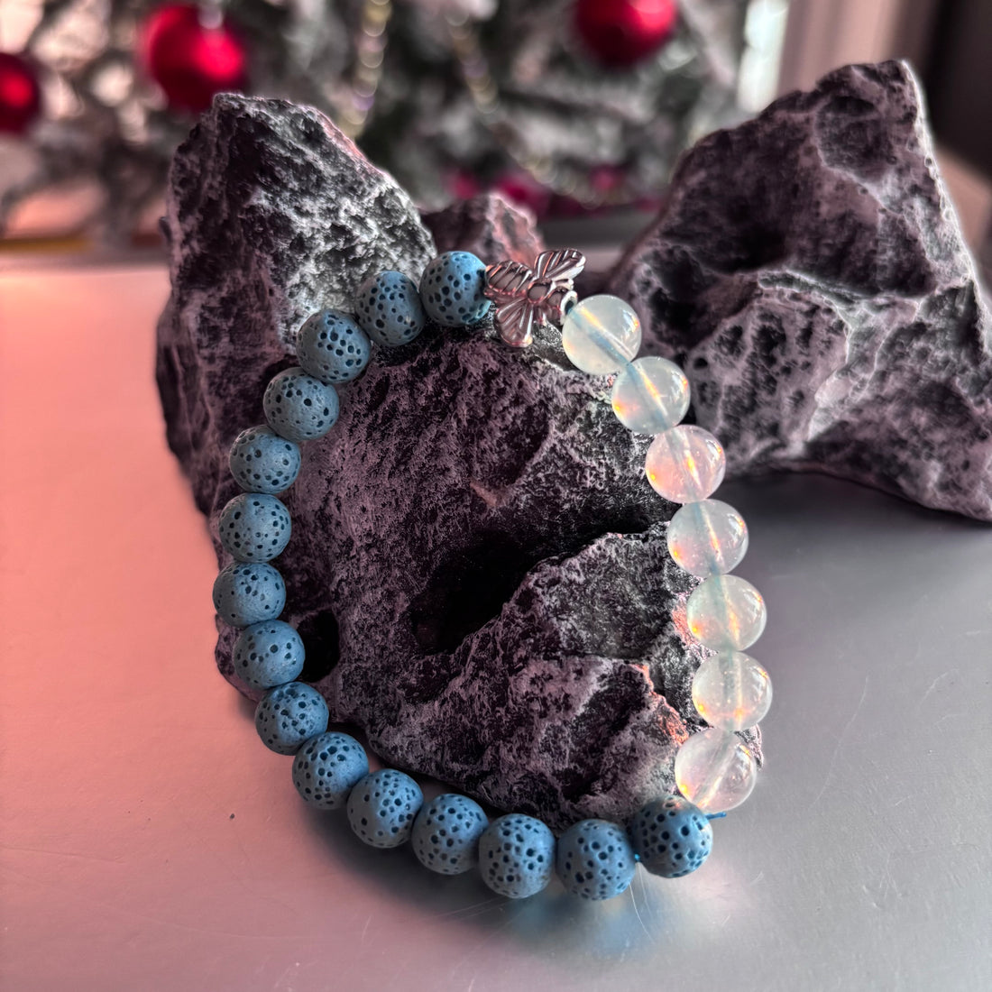 Petite abeille 🌋 Bracelet diffuseur de pierres d'huiles essentielles et semi-précieuses (aigue-marine)