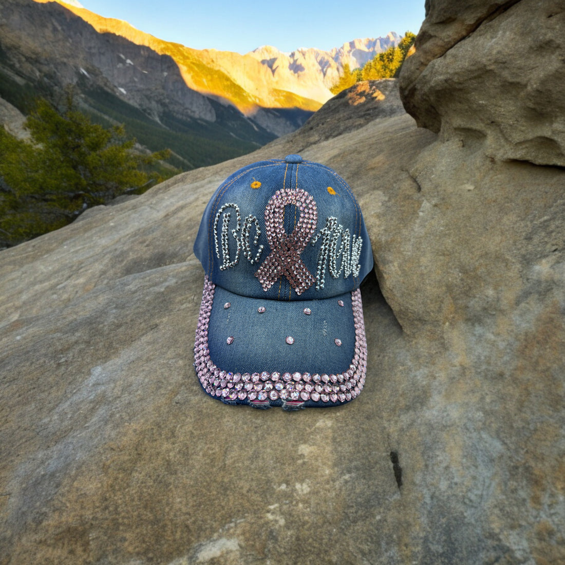 Casquette de sensibilisation au cancer du sein avec ruban rose et strass