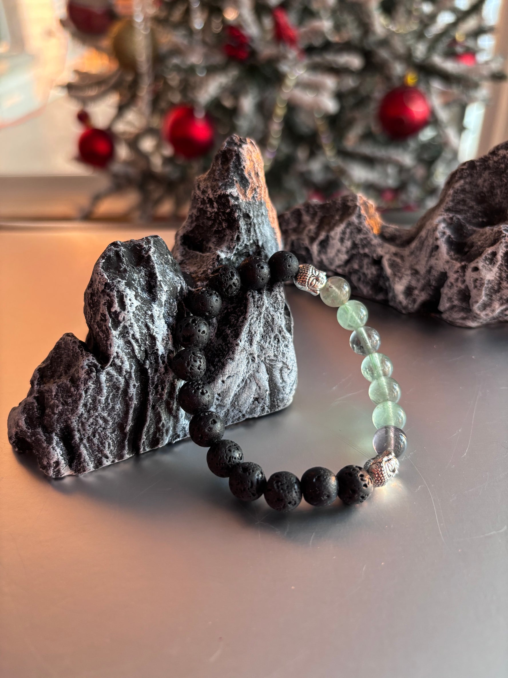 Clarté et harmonie 🌋 Bracelet diffuseur de pierres d'huiles essentielles et semi-précieuse (fluorite)