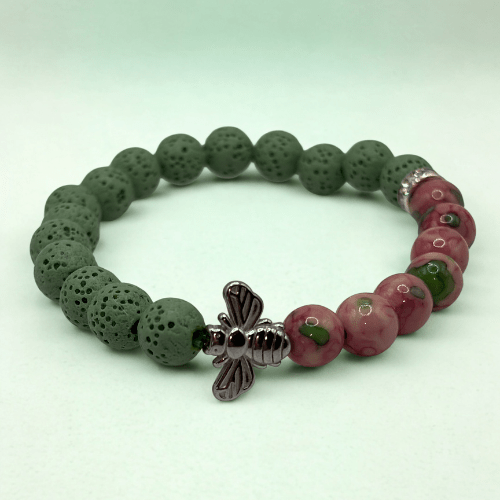 Butineuse enchantée | Pierre de lave et cloisonne en fleurs rose | Bracelet diffuseur -Bracelet- Christiane Constantineau