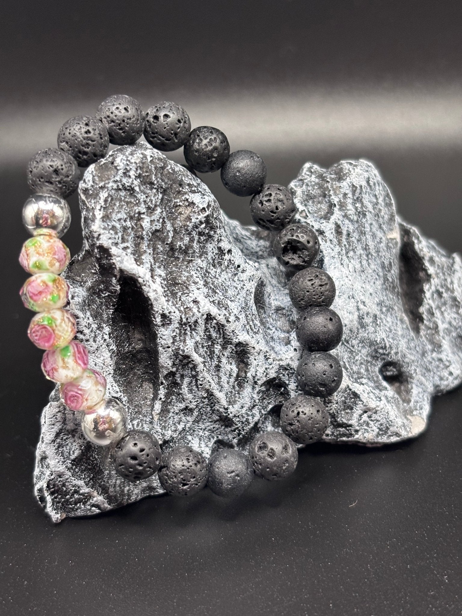 Éclat de rose | Perles de verre avec rose | Bracelet diffuseur -Bracelet- Christiane Constantineau