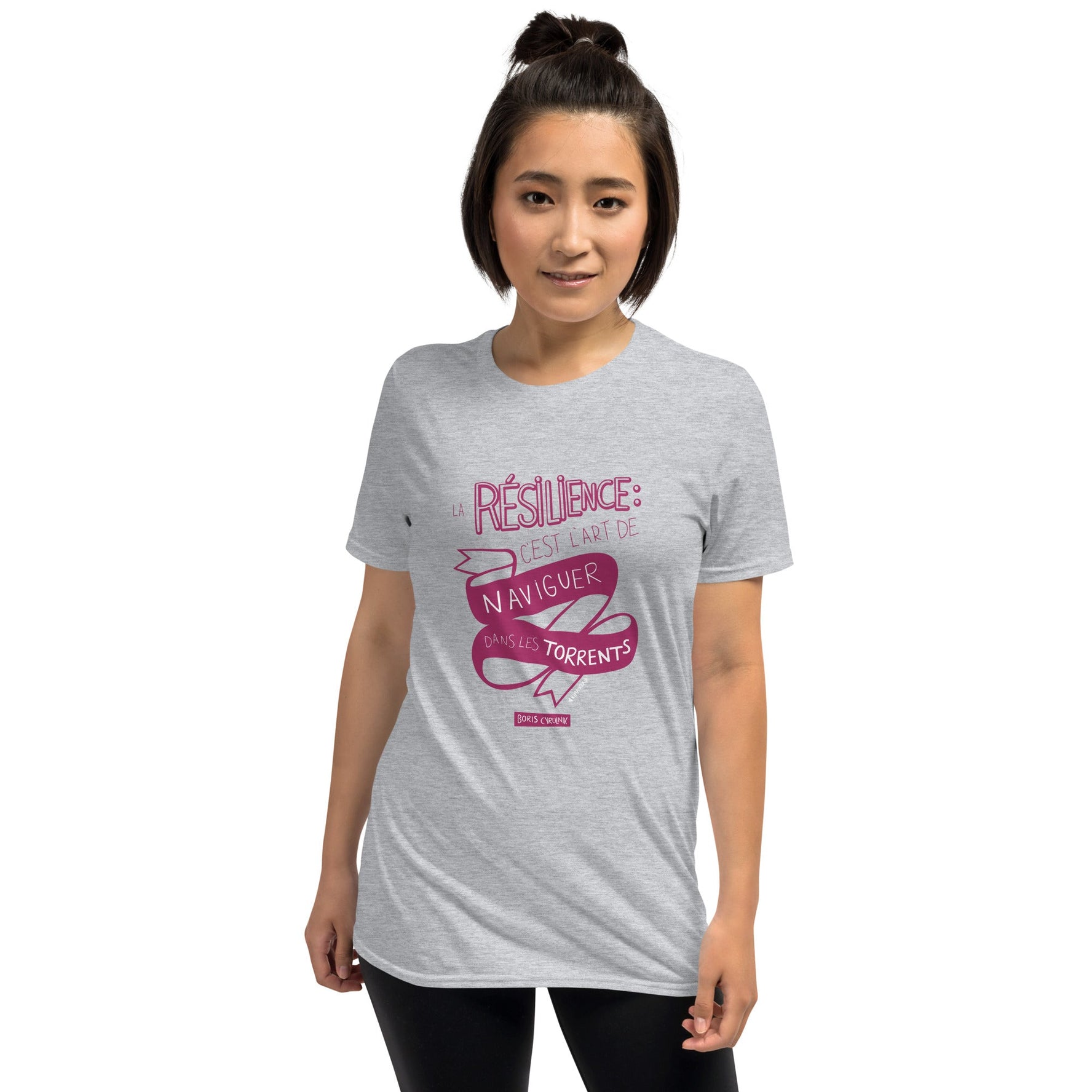 La résilience est l'art de naviguer dans les torrents (caractères roses) -T-Shirt- Christiane Constantineau