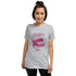La résilience est l'art de naviguer dans les torrents (caractères roses) -T-Shirt- Christiane Constantineau