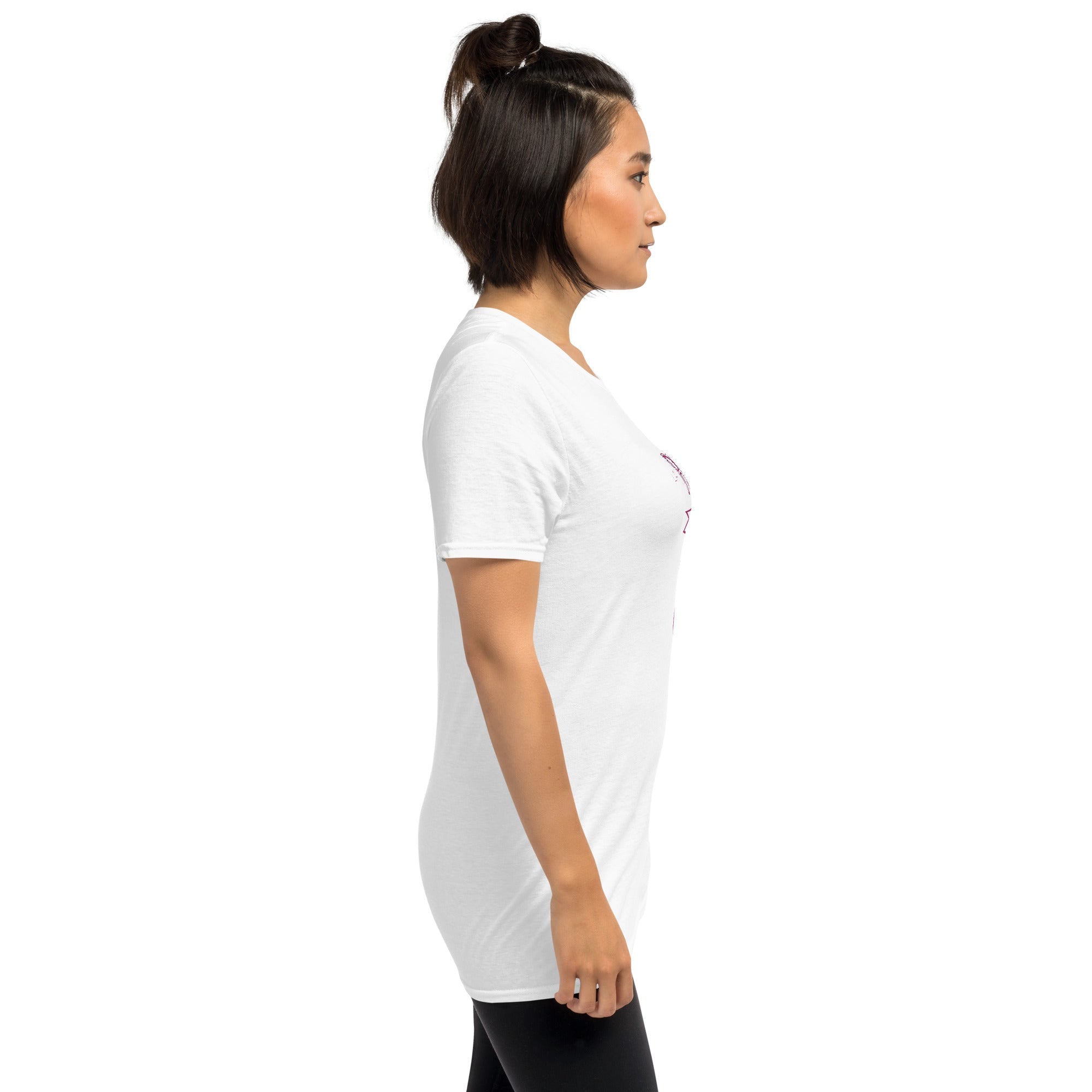La résilience est l'art de naviguer dans les torrents (caractères roses) -T-Shirt- Christiane Constantineau