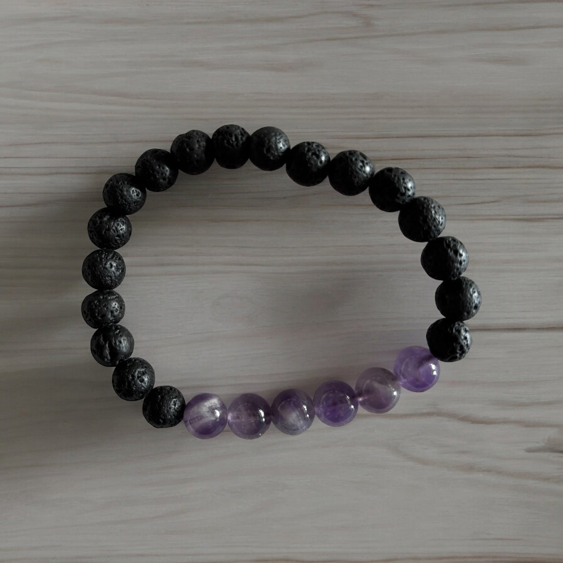 Sérénité cristalline | Cornaline, Quartz, Oeil de tigre, Améthise, Lapis, Citrine et Tourmaline | Bracelet diffuseur -Bracelet- Christiane Constantineau