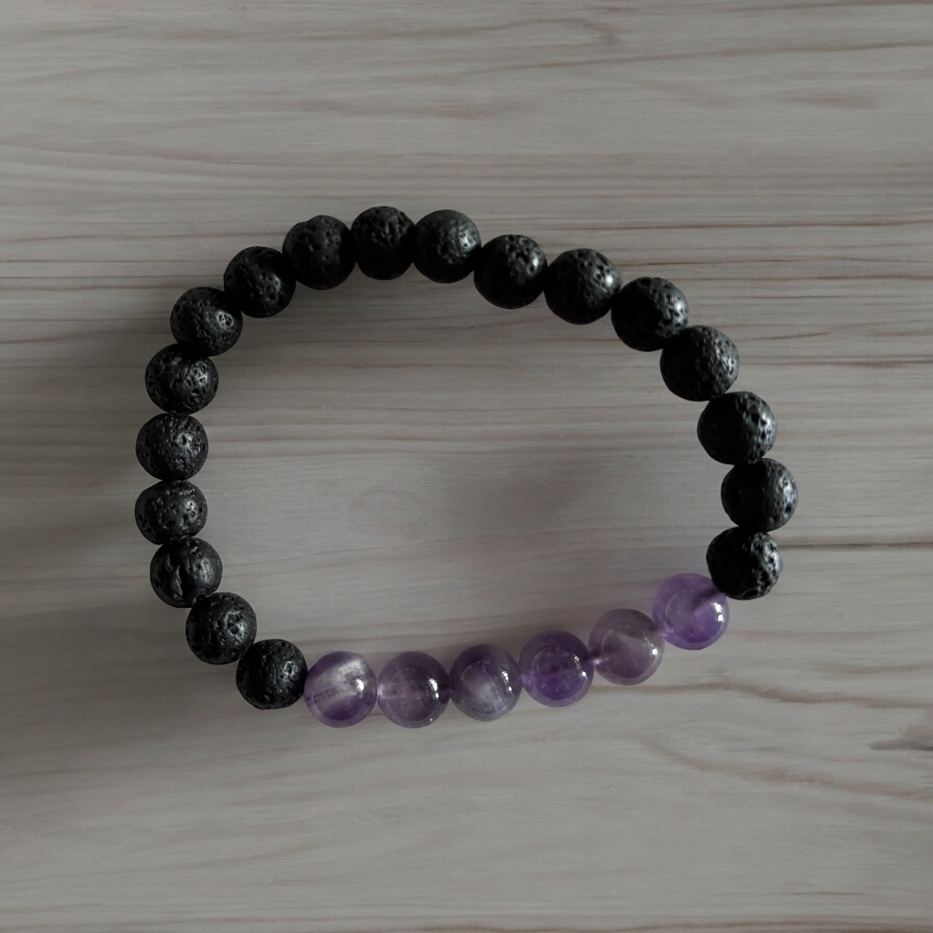 Sérénité cristalline | Cornaline, Quartz, Oeil de tigre, Améthise, Lapis, Citrine et Tourmaline | Bracelet diffuseur -Bracelet- Christiane Constantineau