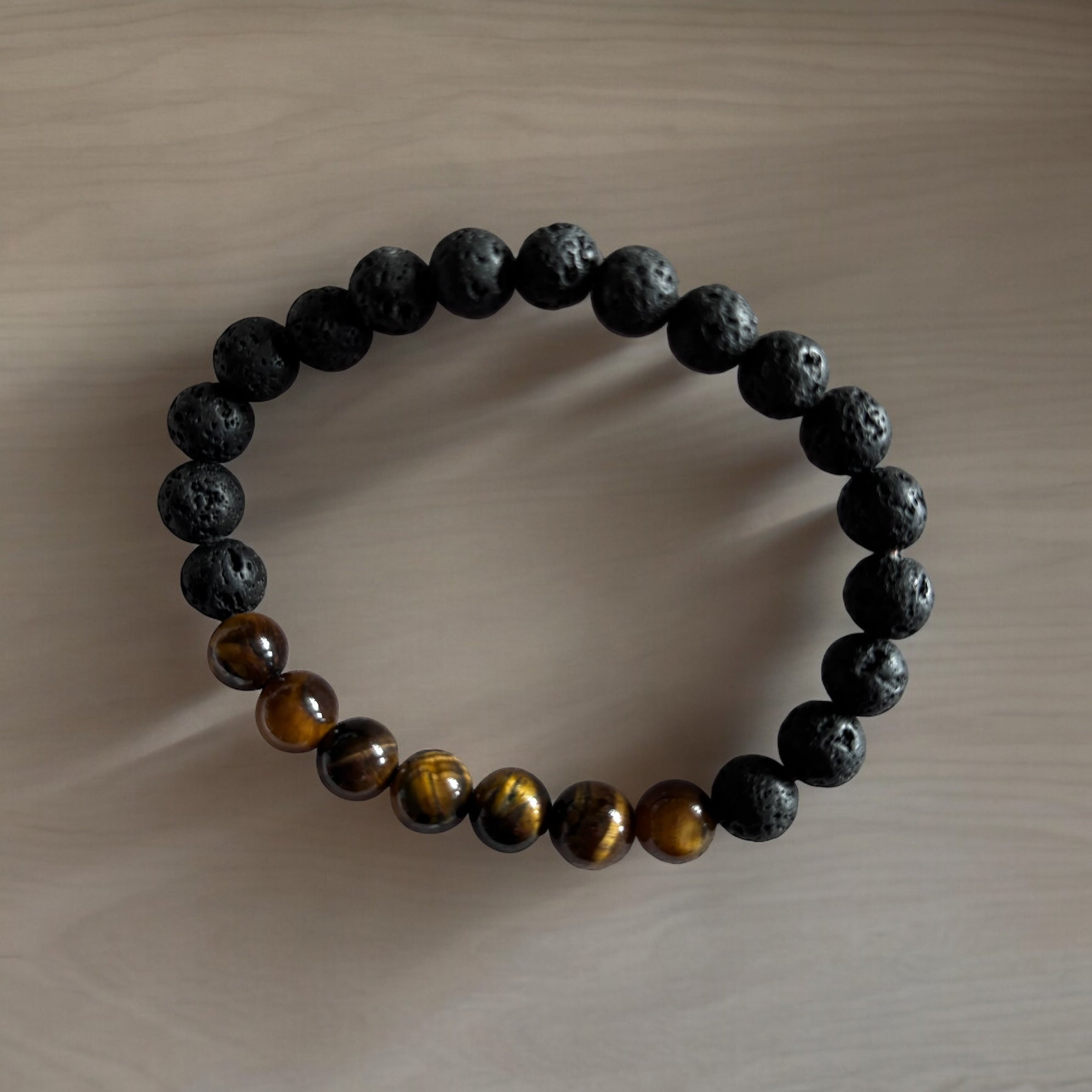 Sérénité cristalline | Cornaline, Quartz, Oeil de tigre, Améthise, Lapis, Citrine et Tourmaline | Bracelet diffuseur -Bracelet- Christiane Constantineau