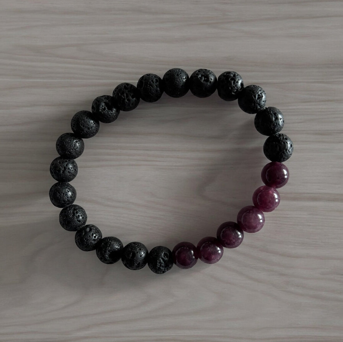 Sérénité cristalline | Cornaline, Quartz, Oeil de tigre, Améthise, Lapis, Citrine et Tourmaline | Bracelet diffuseur -Bracelet- Christiane Constantineau