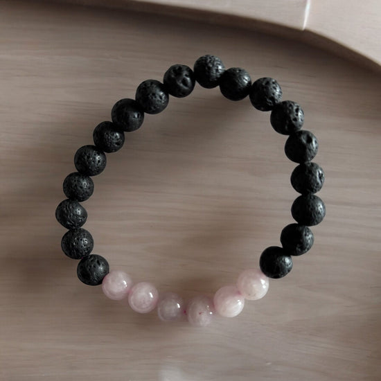 Sérénité cristalline | Cornaline, Quartz, Oeil de tigre, Améthise, Lapis, Citrine et Tourmaline | Bracelet diffuseur -Bracelet- Christiane Constantineau